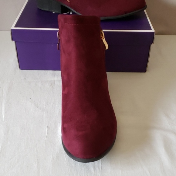 New Top moda Burgundy Faux suede bootie - Picture 3 of 4